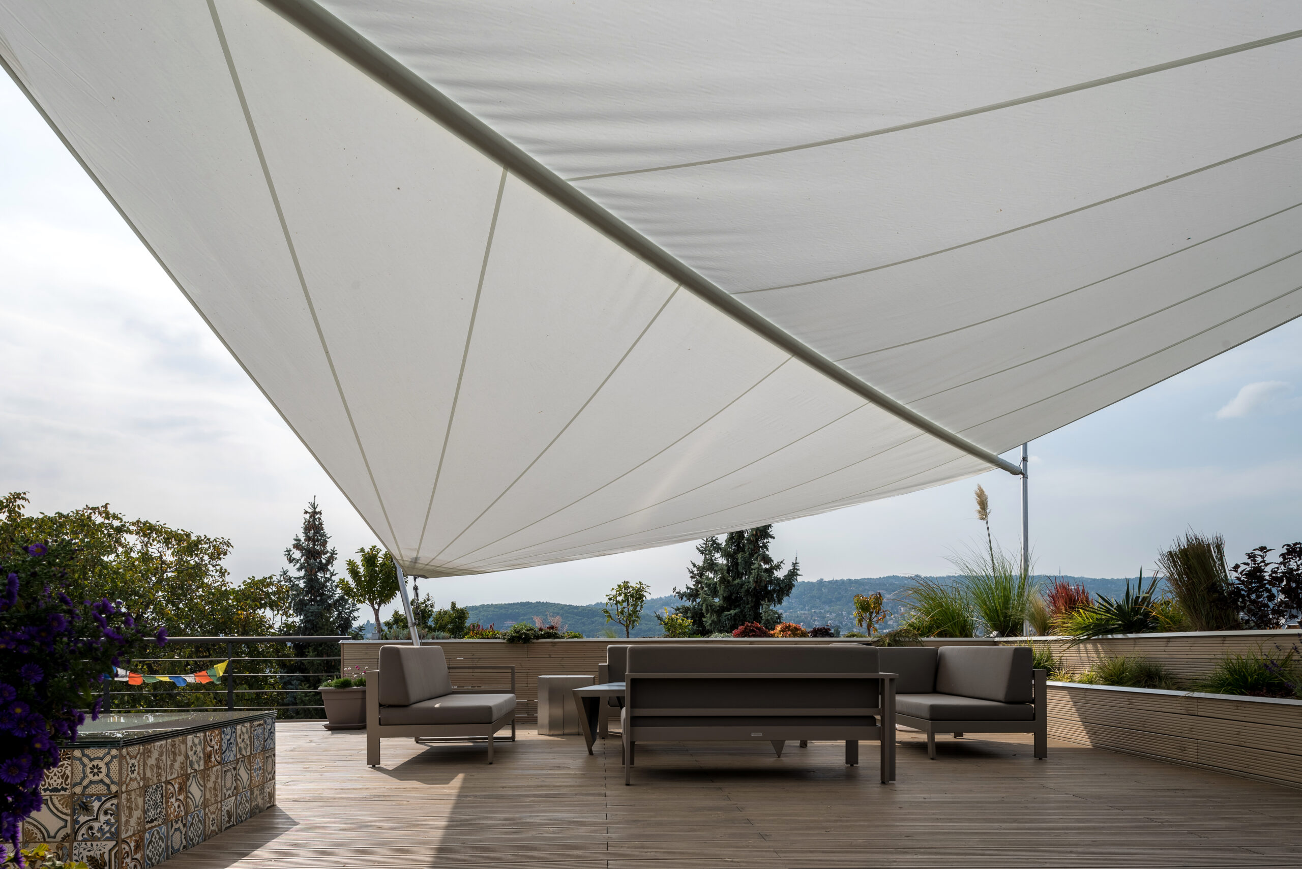 krullung-legyen-minden-belvarosi-irodahaz-tetejen-tetoterasz