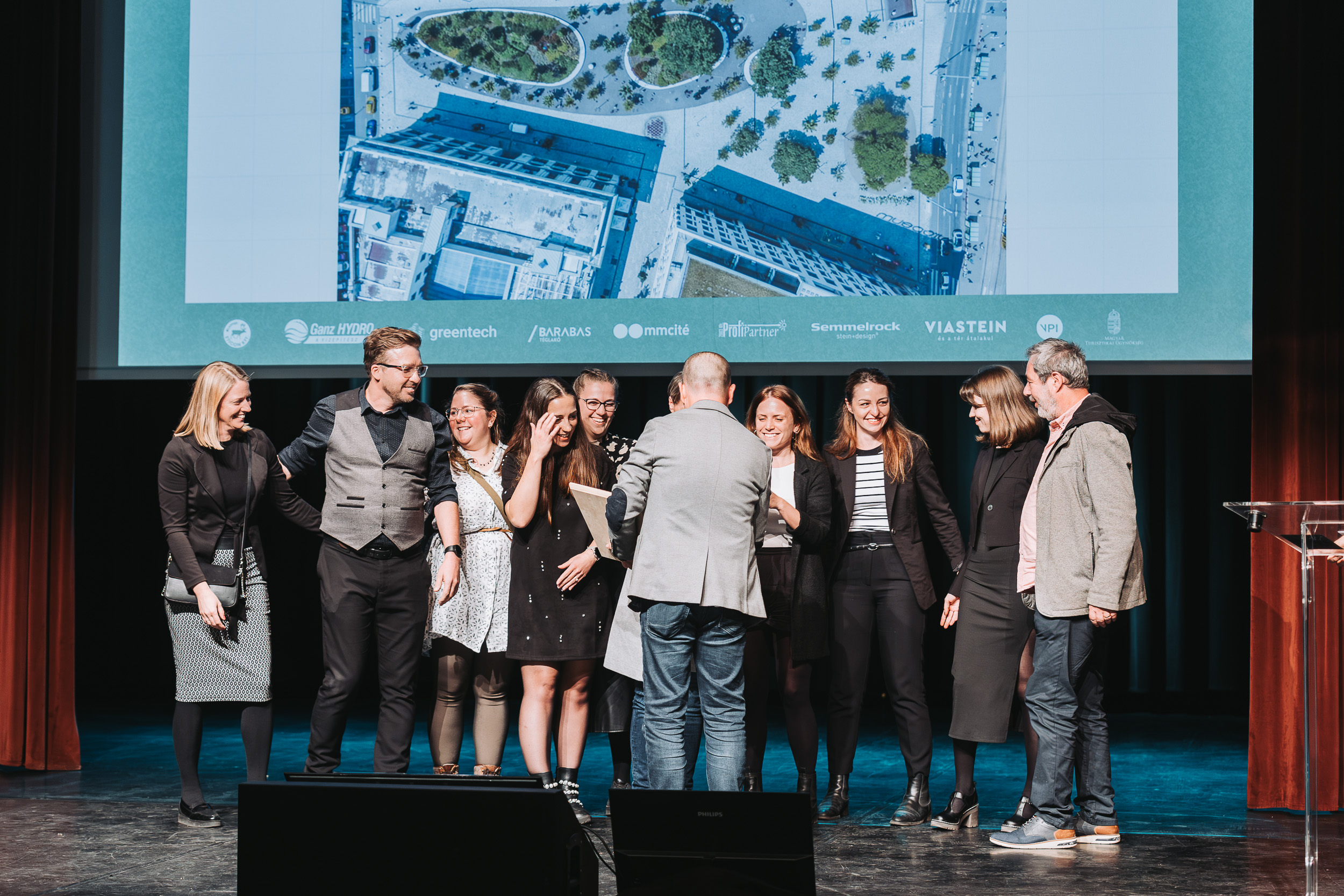 krullung-tajepitesz-nivodij-2025