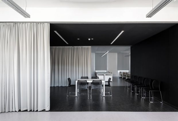 Krullung_MOME_Campus_specialis_fuggonyok_terelvalaszto_fuggonyok_2