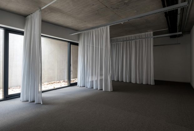 Krullung_MOME_Campus_specialis_fuggonyok_terelvalaszto_fuggonyok_7